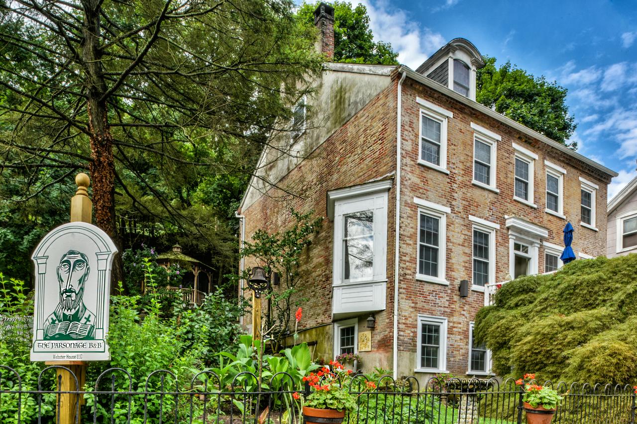 The Parsonage Bed & Breakfast - thumb 1