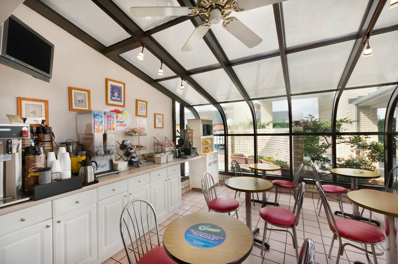 Super 8 By Wyndham Lancaster - thumb 4