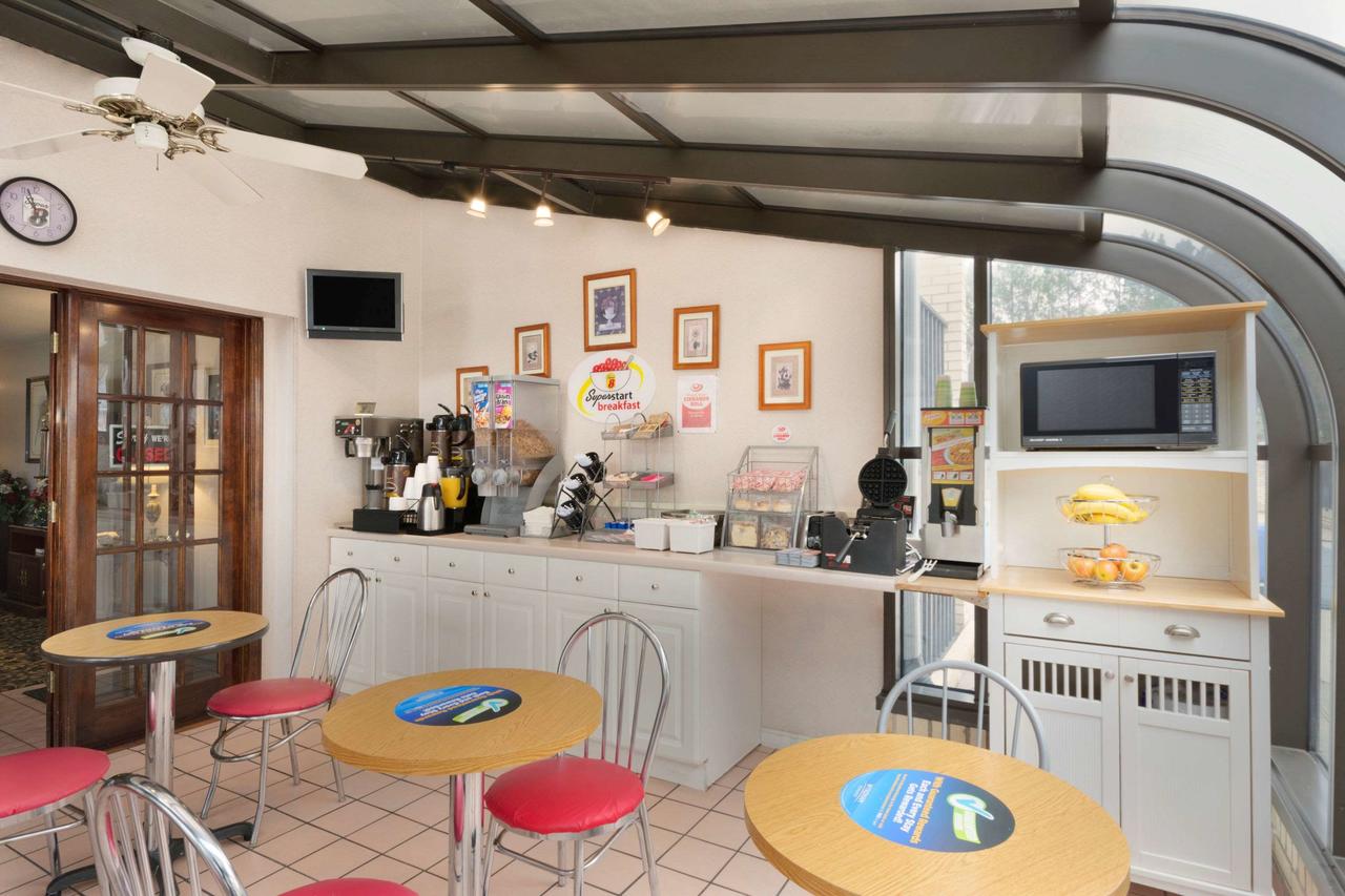 Super 8 By Wyndham Lancaster - thumb 26