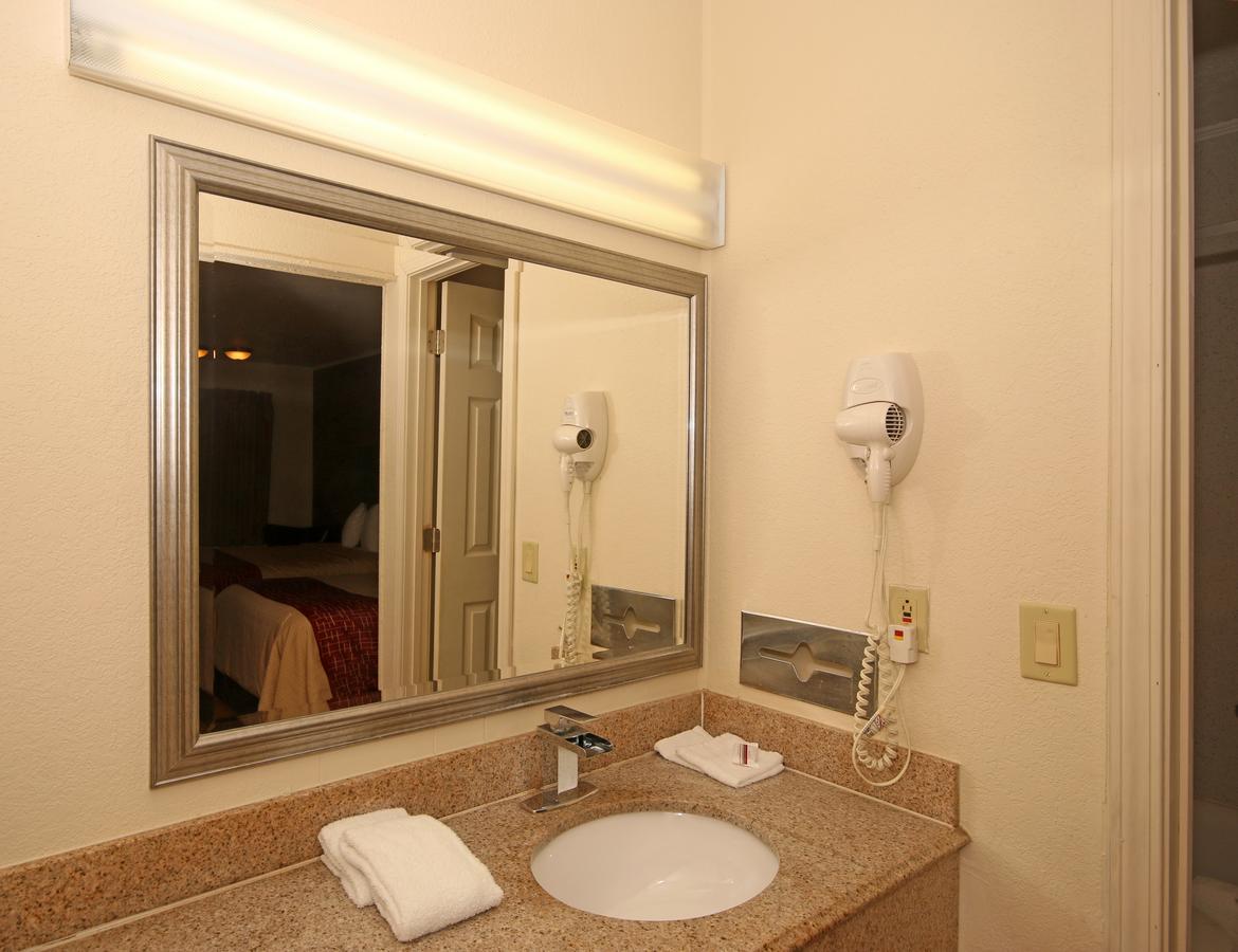 Red Roof Inn Santee - thumb 19