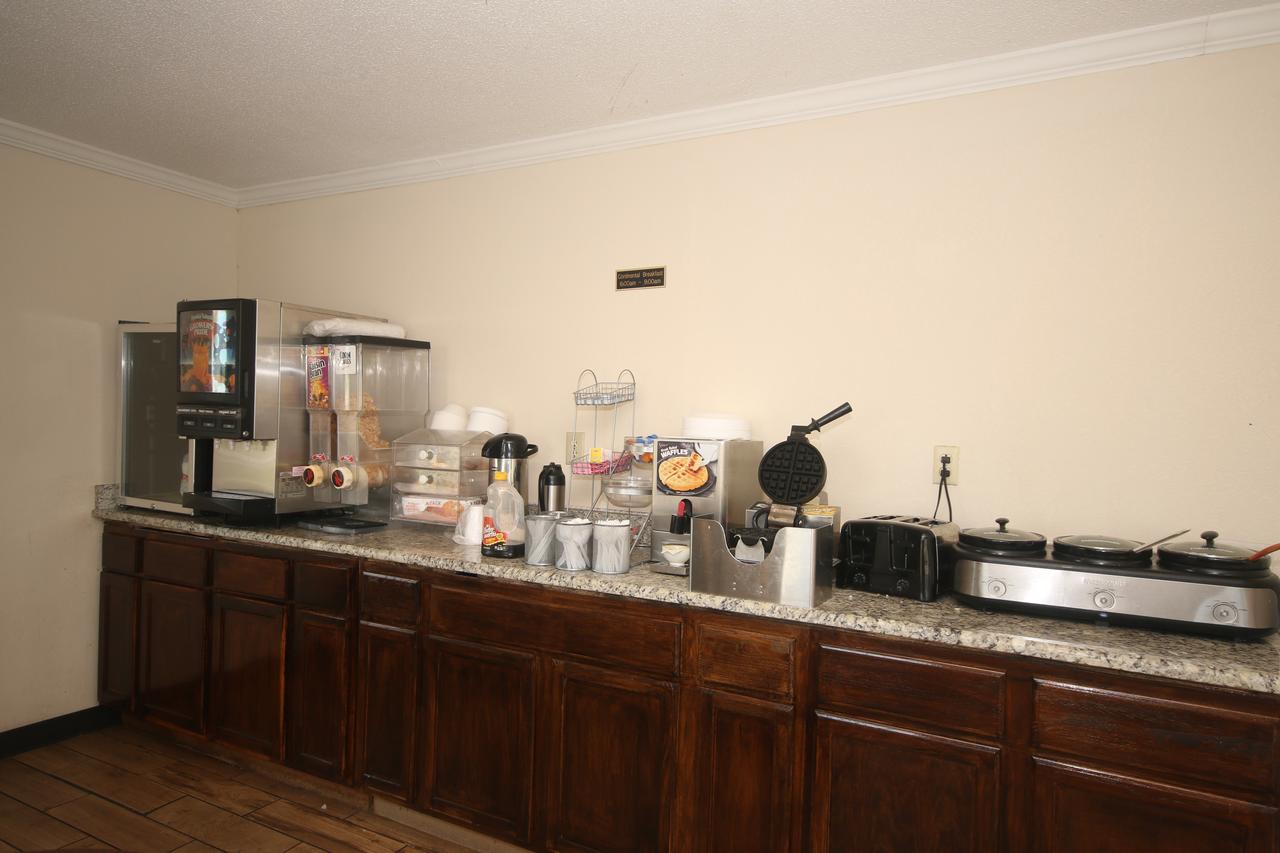 Red Roof Inn Santee - thumb 15