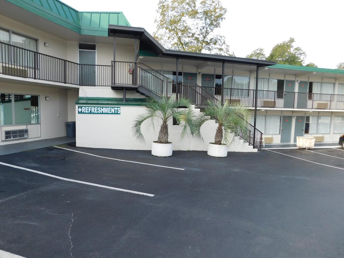 Econo-Lodge Of Conway - thumb 6