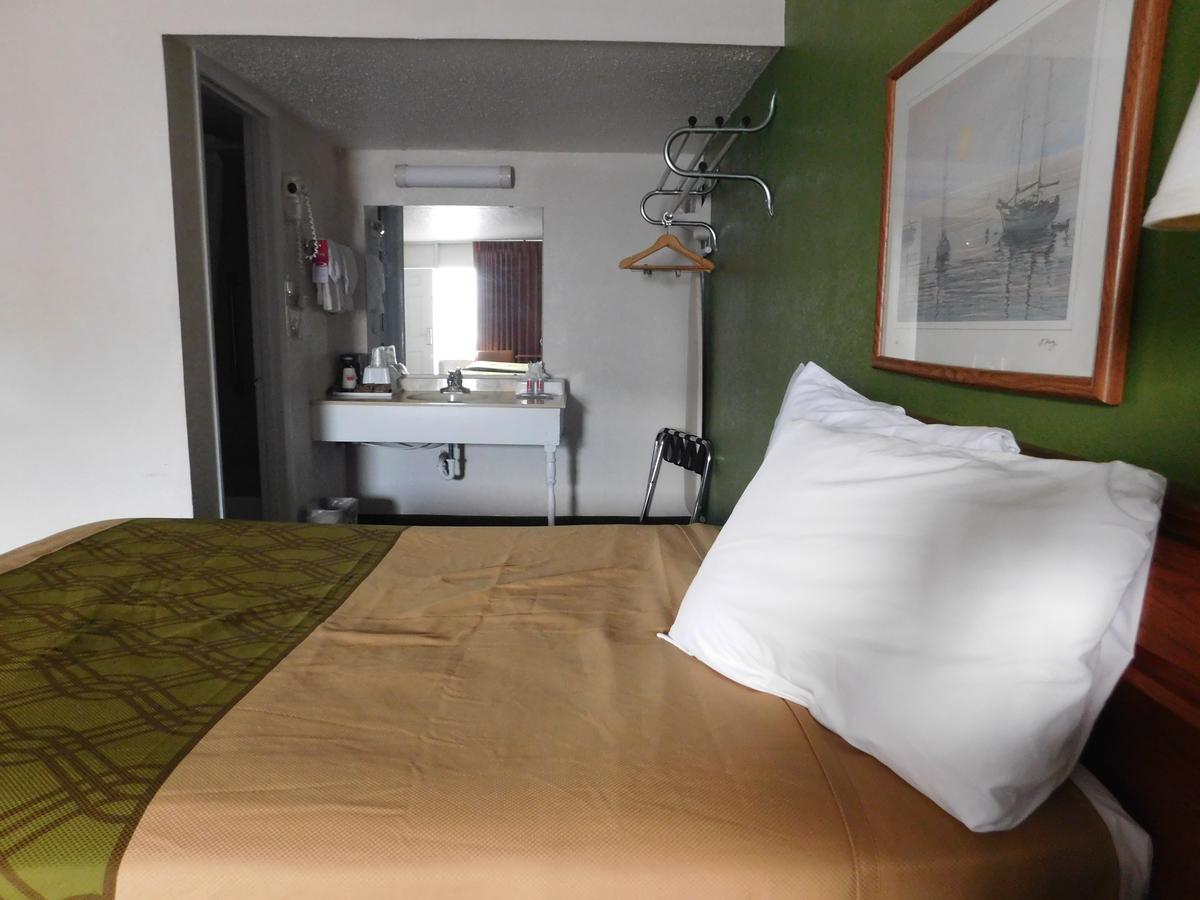 Econo-Lodge Of Conway - thumb 16