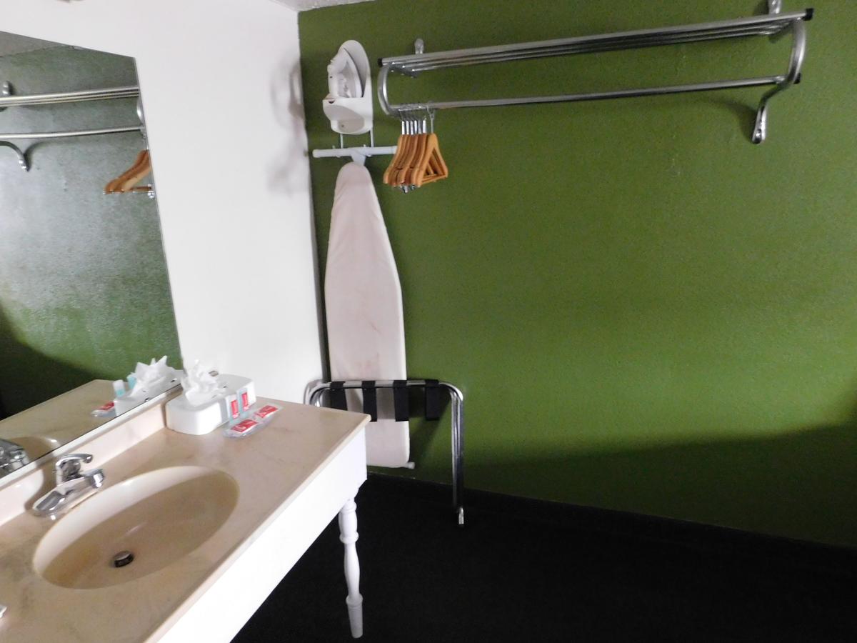 Econo-Lodge Of Conway - thumb 18