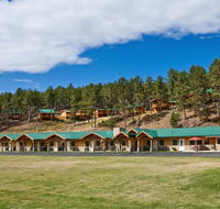 Rock Crest Lodge  Cabins - Tourism House