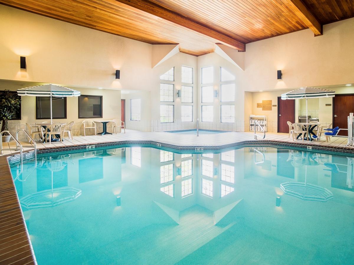 Kelly Inn And Suites Mitchell - thumb 20