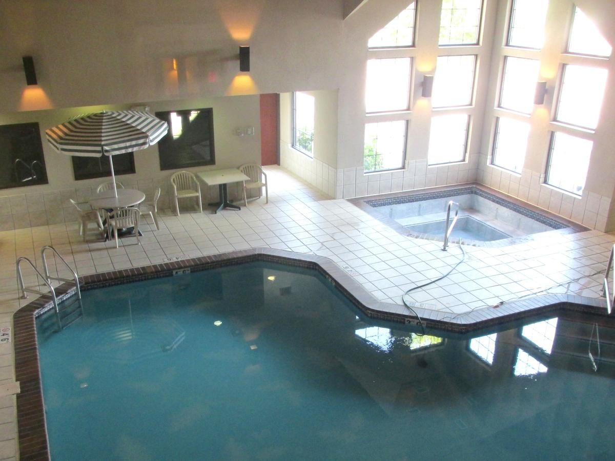 Kelly Inn And Suites Mitchell - thumb 7