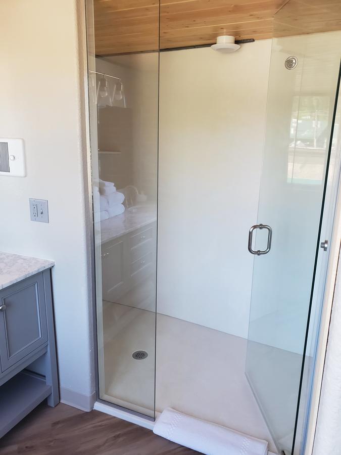 The Hotel Sturgis - thumb 4