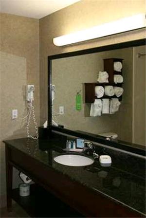 Hampton Inn Mitchell - thumb 18