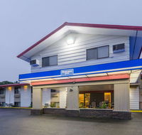 Rodeway Inn Mitchell - Tourism House