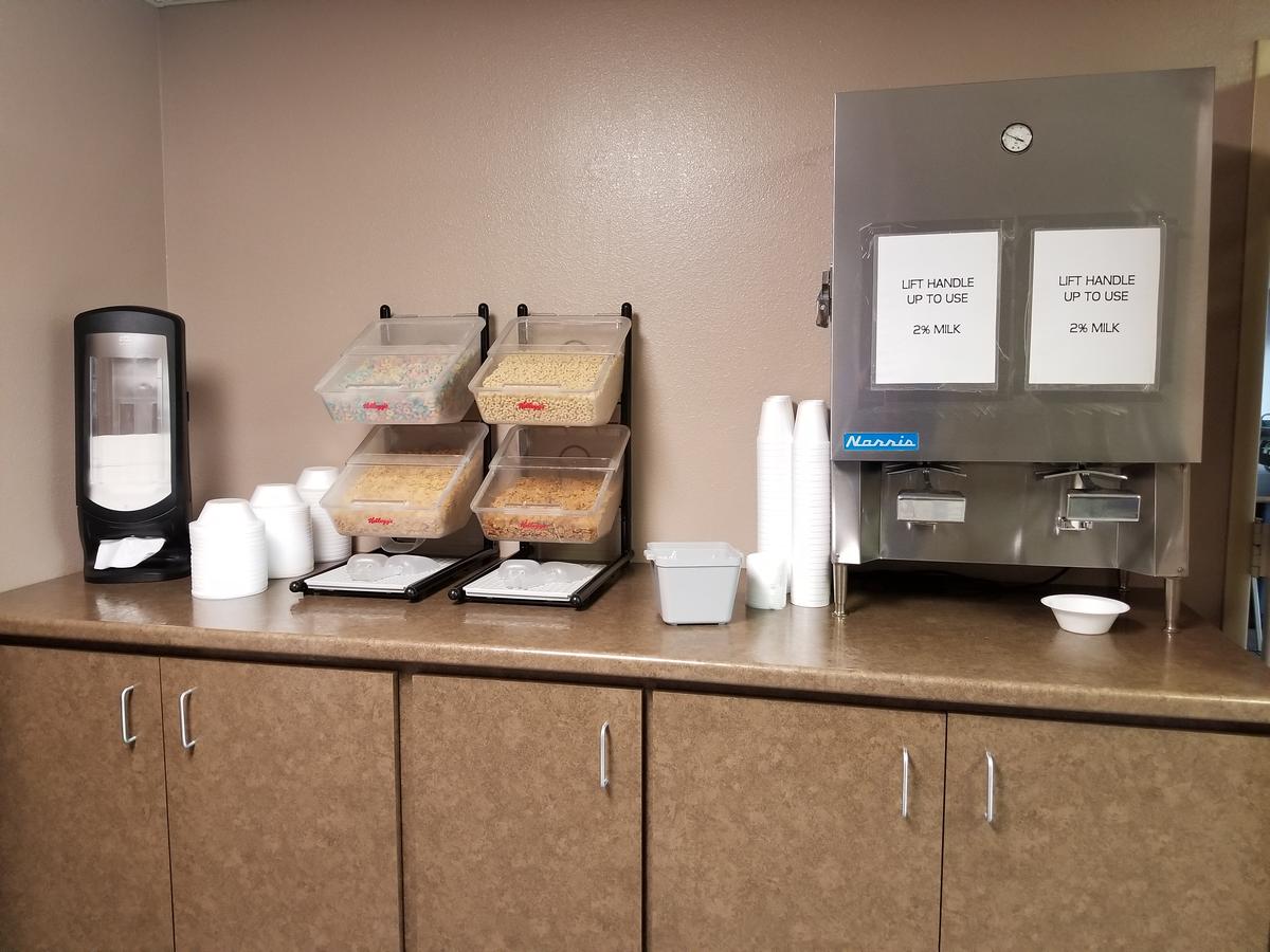 Park Tower Inn - thumb 10