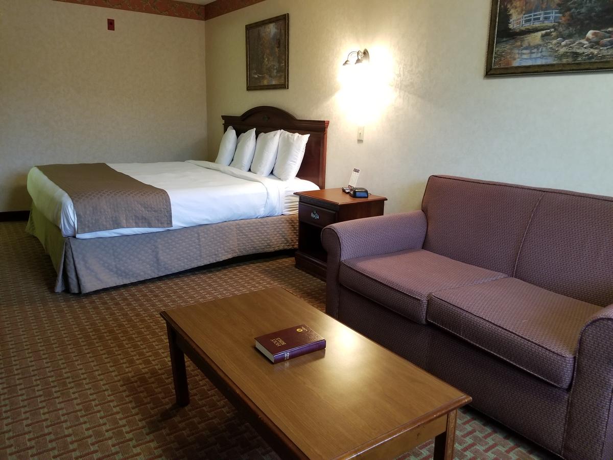 Park Tower Inn - thumb 9