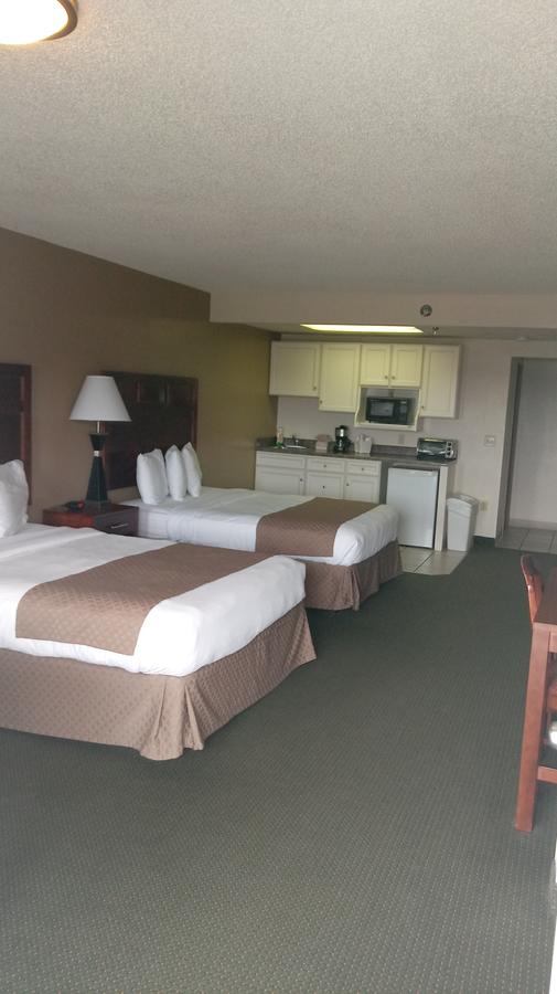 Park Tower Inn - thumb 28