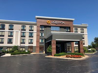 Booking Clarksville Tourism House