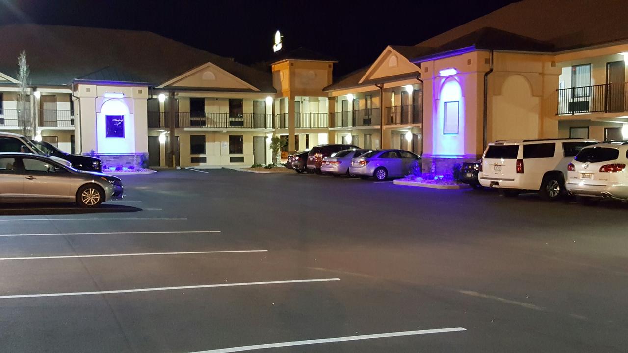 Baymont By Wyndham Clarksville - thumb 17