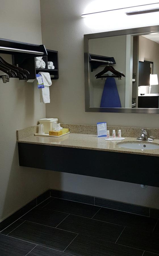 Baymont By Wyndham Clarksville - thumb 35