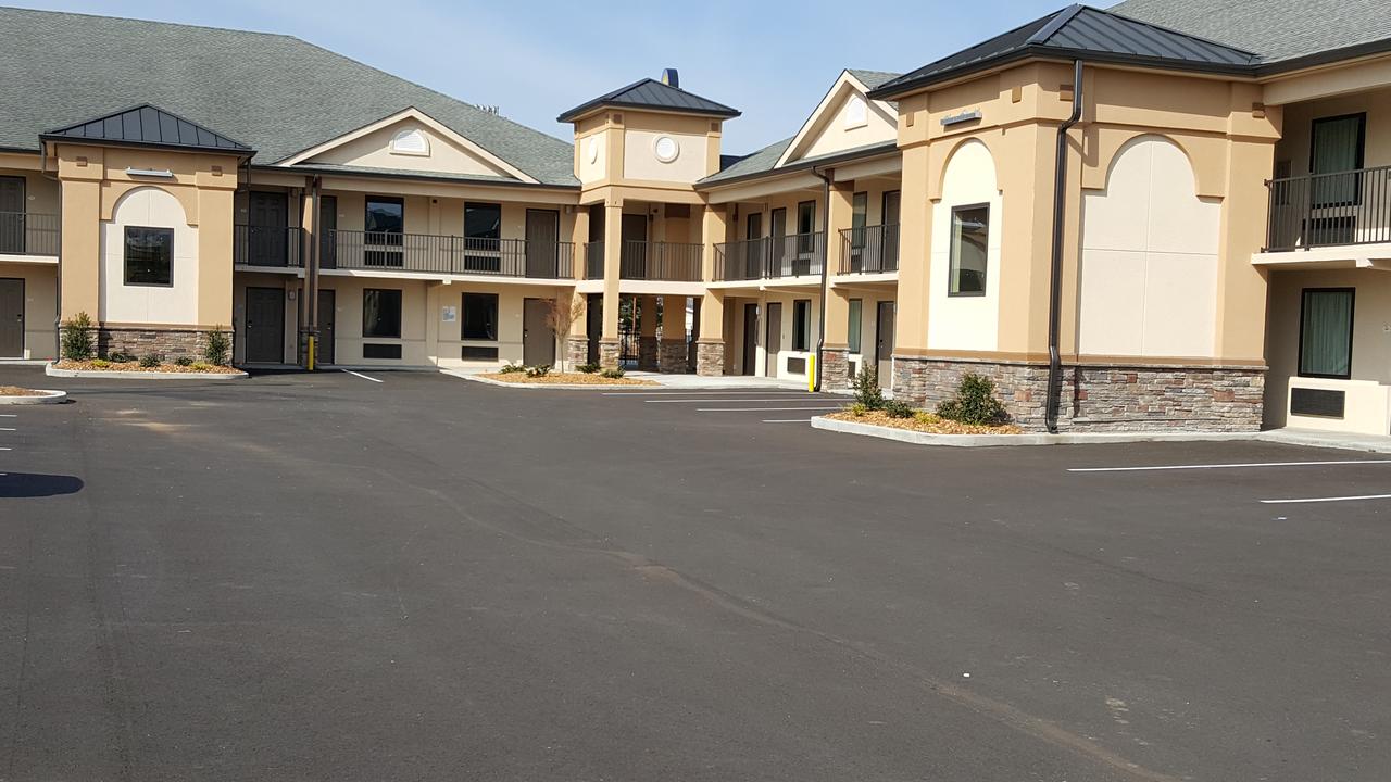 Baymont By Wyndham Clarksville - thumb 28