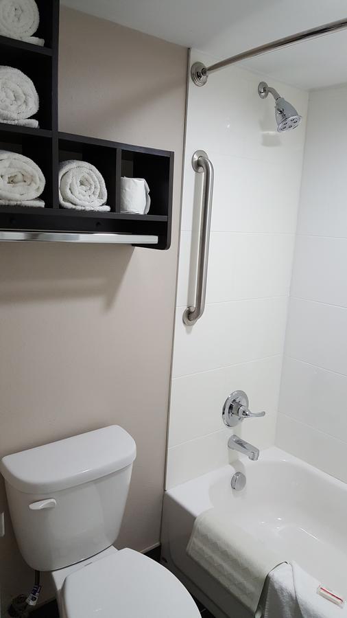 Baymont By Wyndham Clarksville - thumb 41