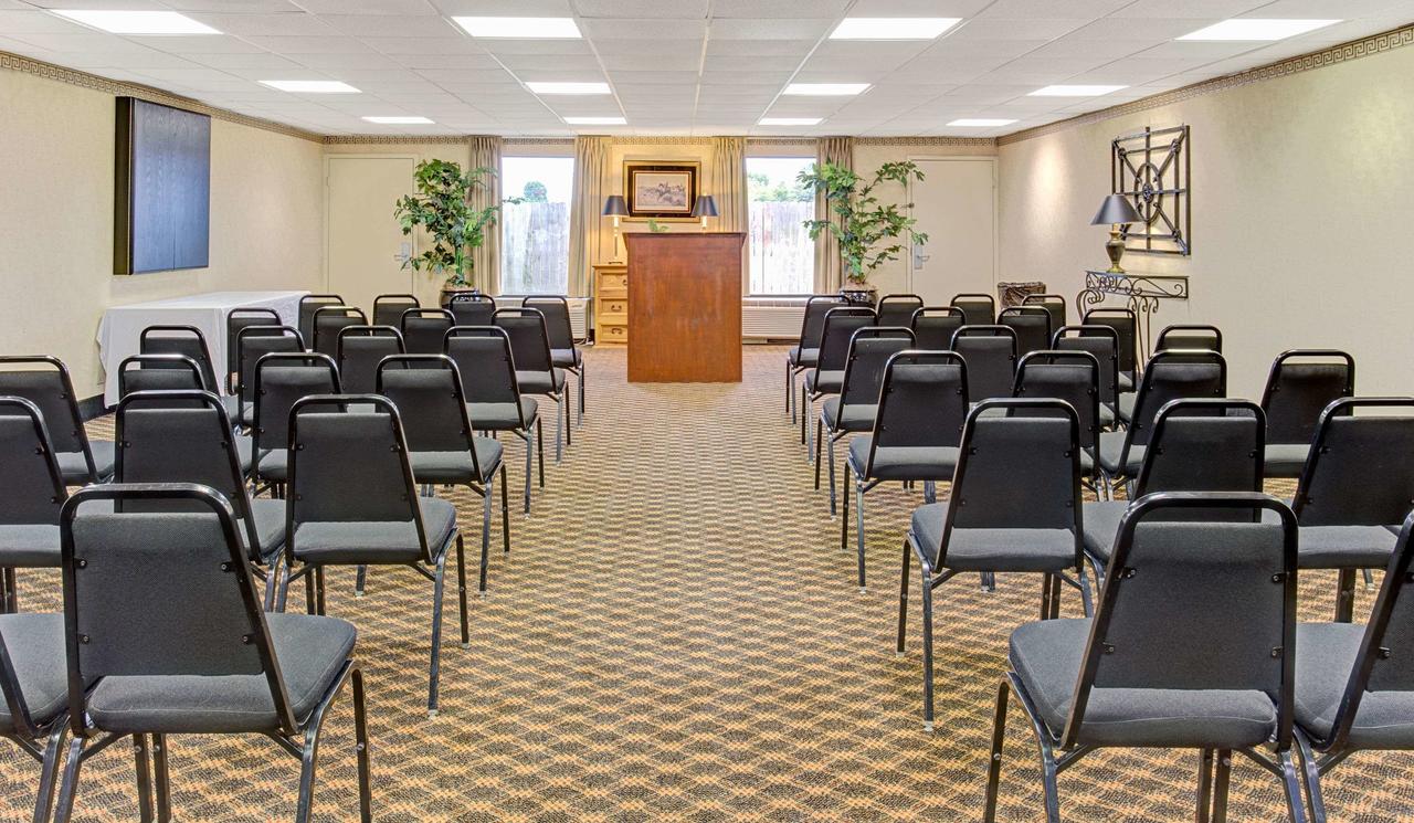 Baymont By Wyndham Murfreesboro - thumb 26