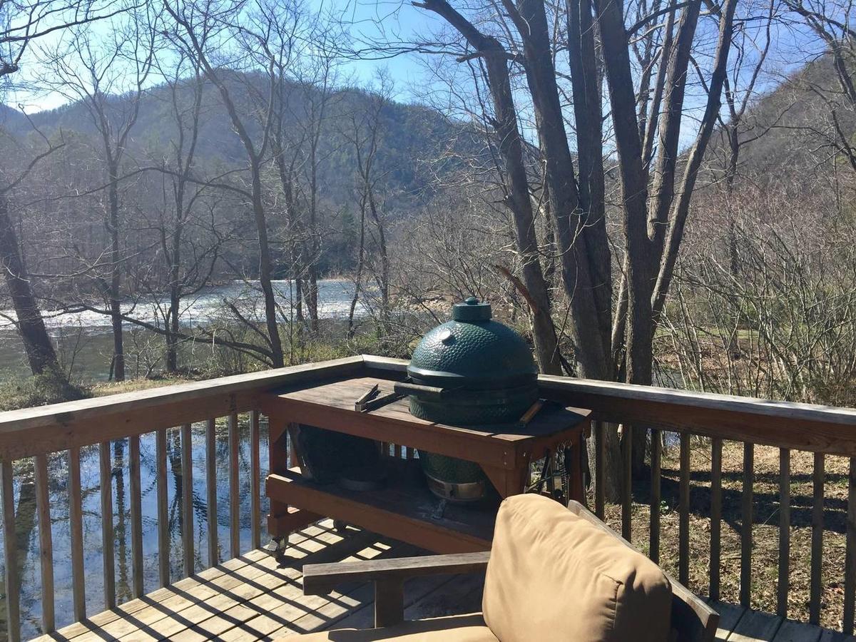 Tiny House By The River Built By Tiny House Nation Show - thumb 3