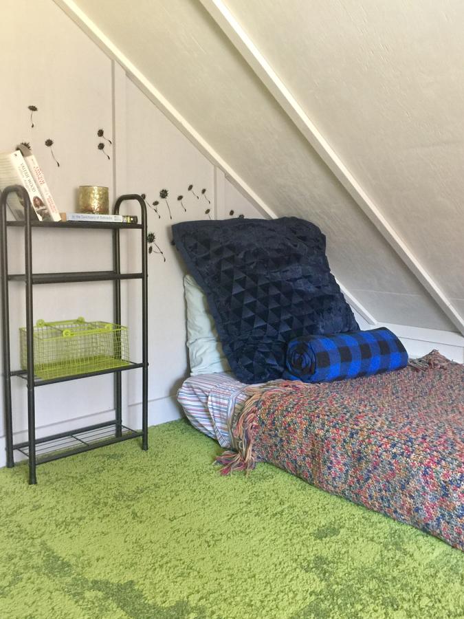 Tiny House By The River Built By Tiny House Nation Show - thumb 12