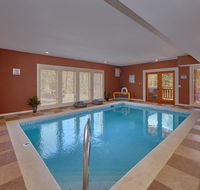 Sweet Tranquility Pool Lodge - Tourism House