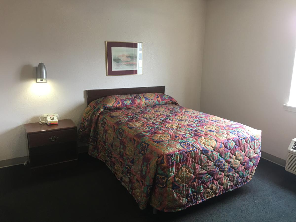 InTown Suites Extended Stay Salt Lake City UT - Woods Cross - thumb 10
