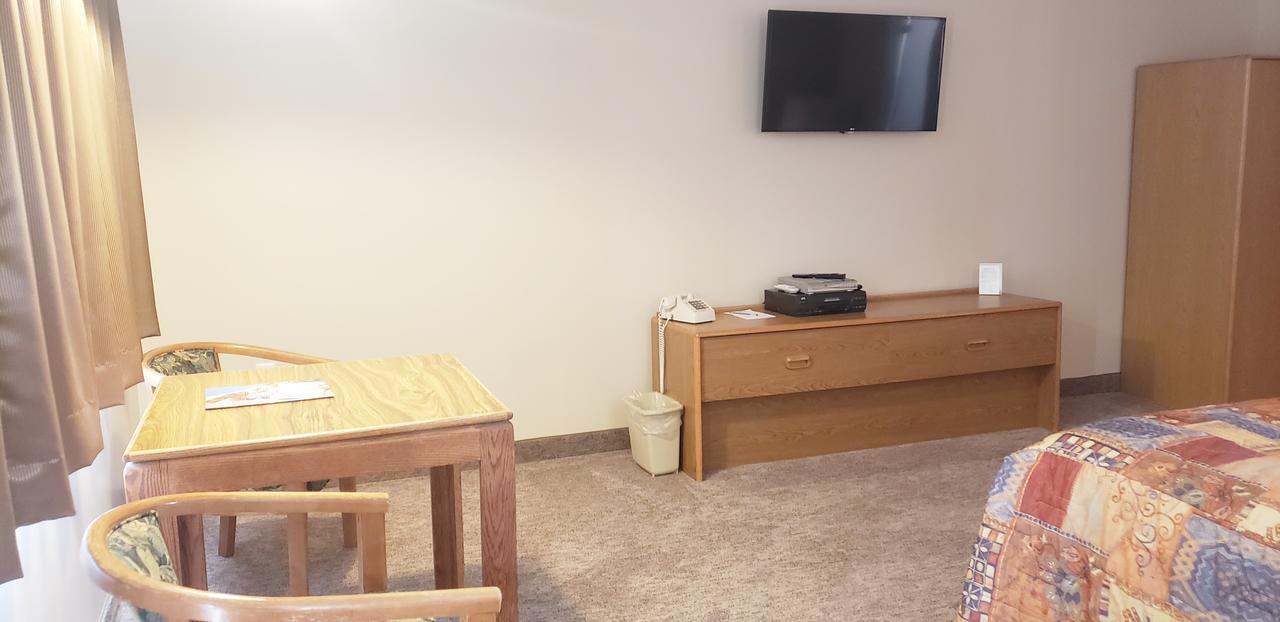 Aquarius Inn - thumb 3