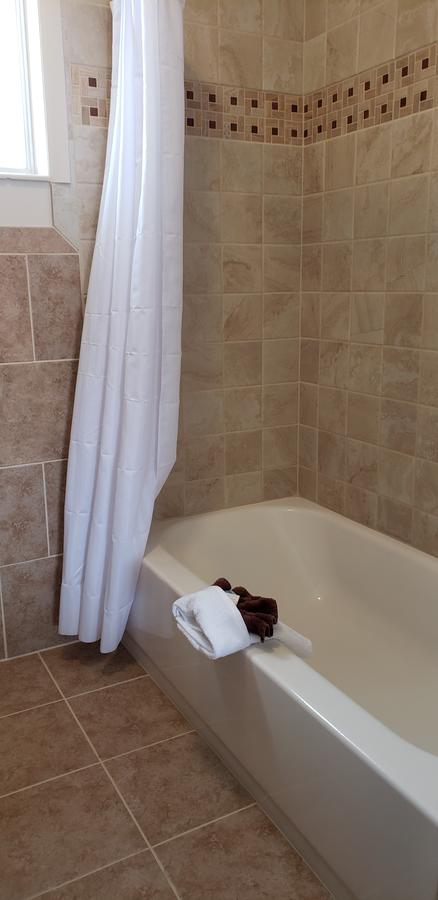 Aquarius Inn - thumb 2