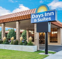 Days Inn & Suites by Wyndham Logan - Tourism House