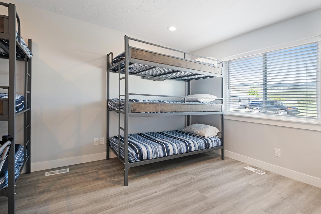 Shore Fun Cottage - thumb 33