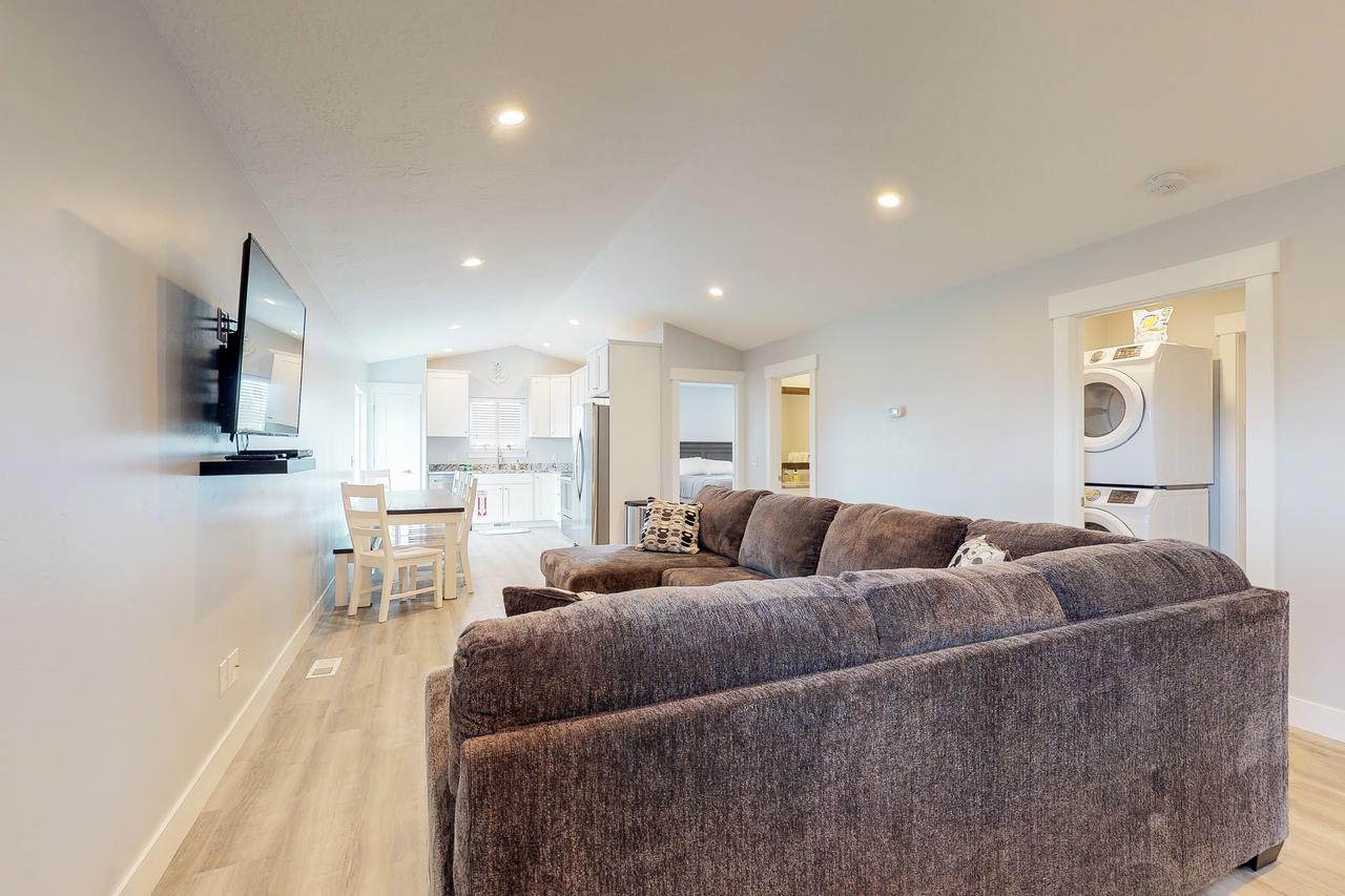 Shore Fun Cottage - thumb 5