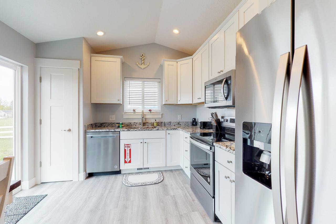 Shore Fun Cottage - thumb 20