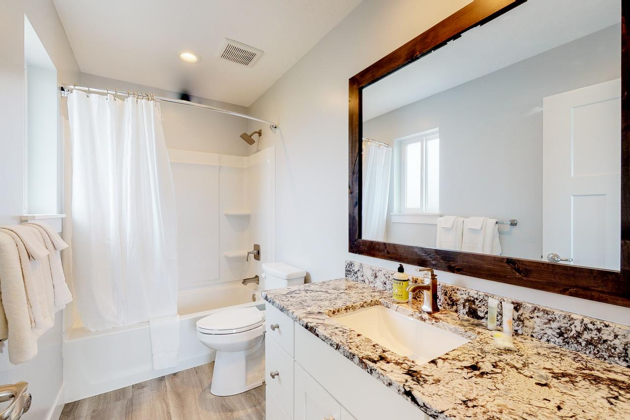 Shore Fun Cottage - thumb 12