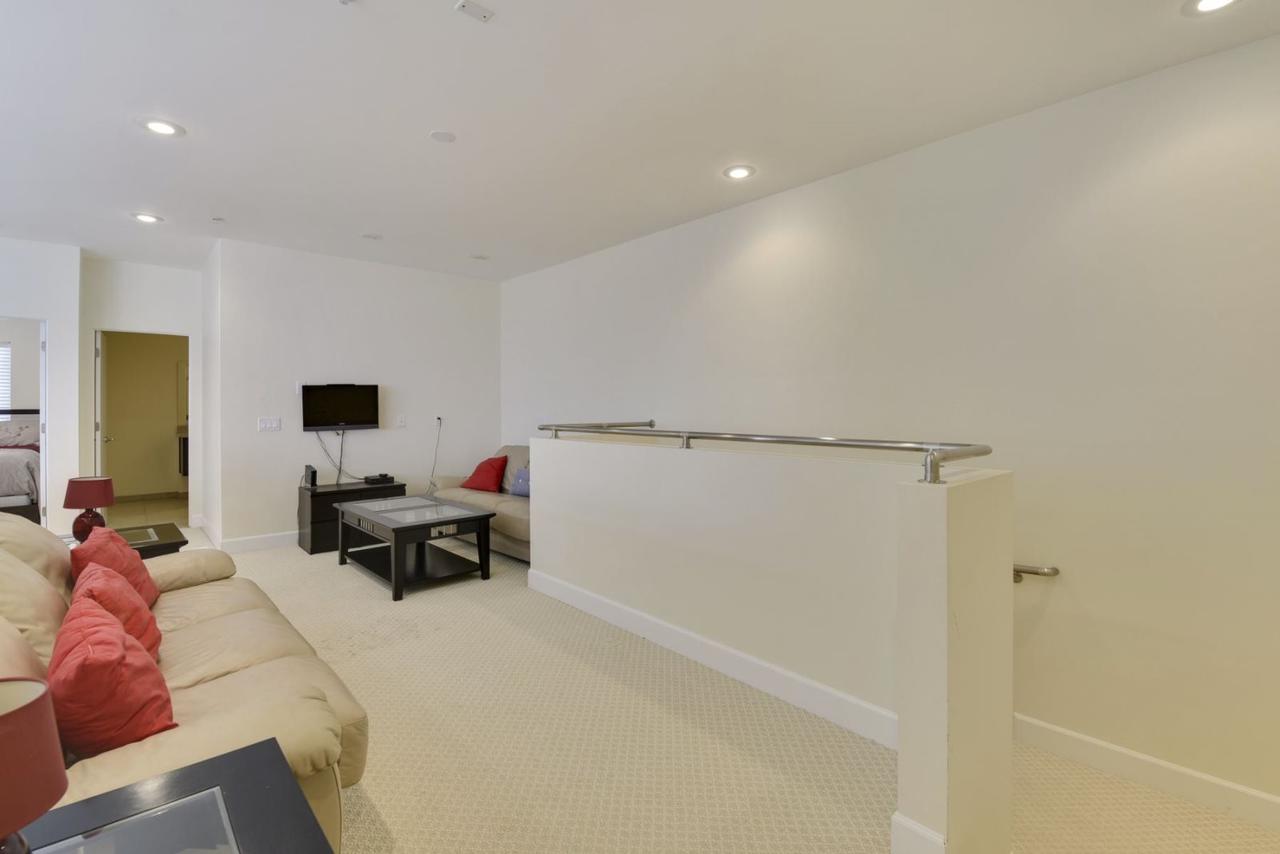 Powder Skiing Loft - thumb 17