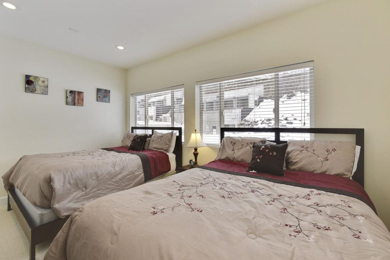 Powder Skiing Loft - thumb 8