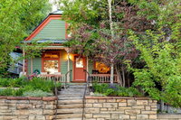 Abode at Heirloom House Tourism House