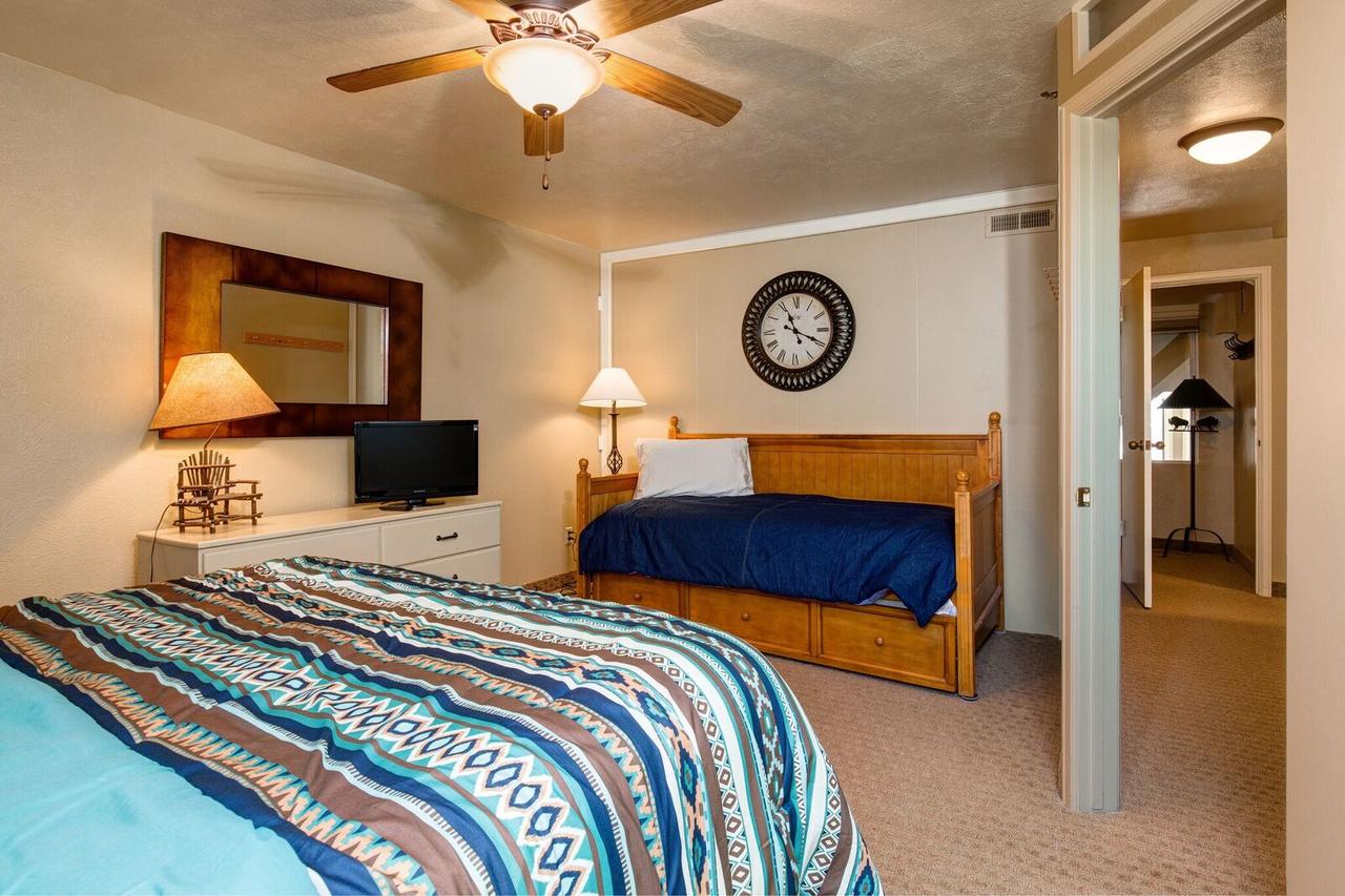 1415 Lowell Ave Condo - thumb 16