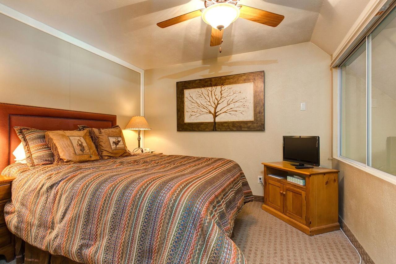 1415 Lowell Ave Condo - thumb 17