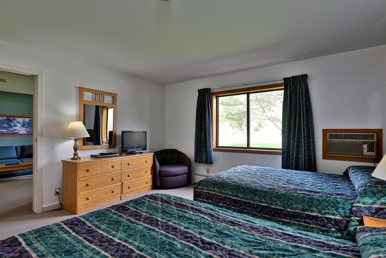 Cedarbrook One Bedroom Suite 115/117 - thumb 3