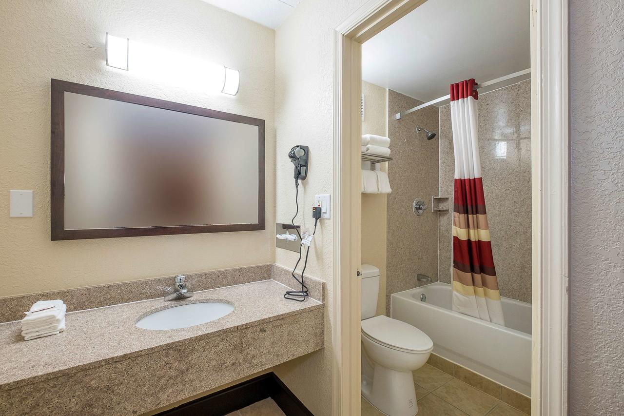 Red Roof Inn Fredericksburg North - thumb 9