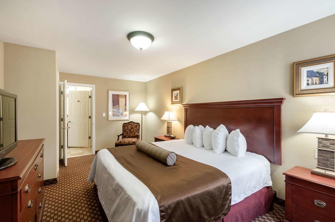Clarion Collection Hotel Arlington Court Suites - thumb 25