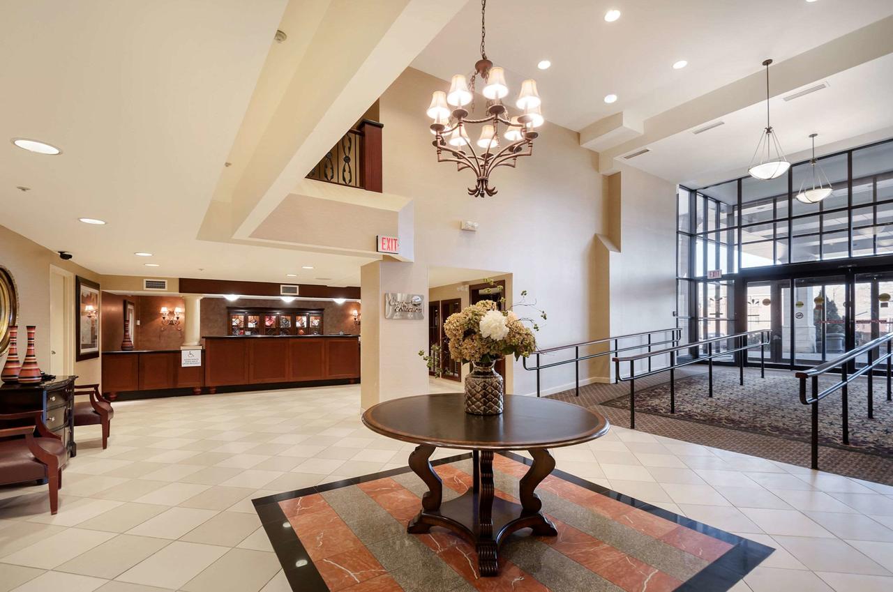 Clarion Collection Hotel Arlington Court Suites - thumb 34