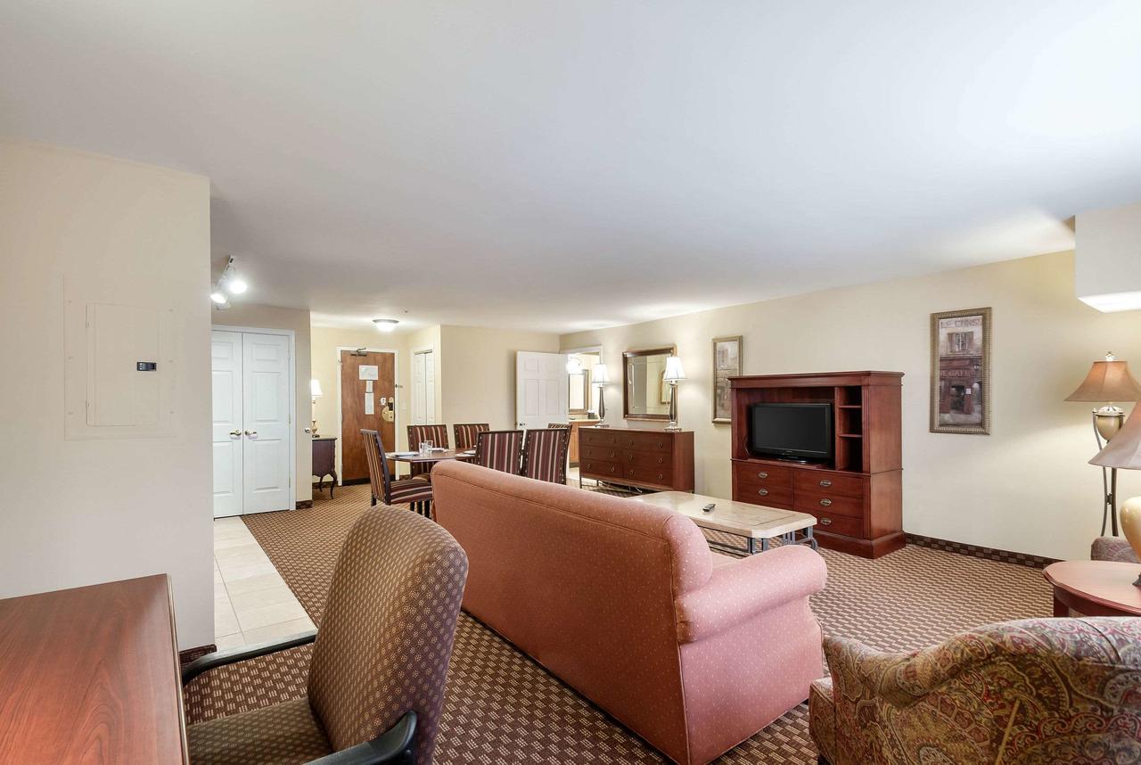 Clarion Collection Hotel Arlington Court Suites - thumb 30