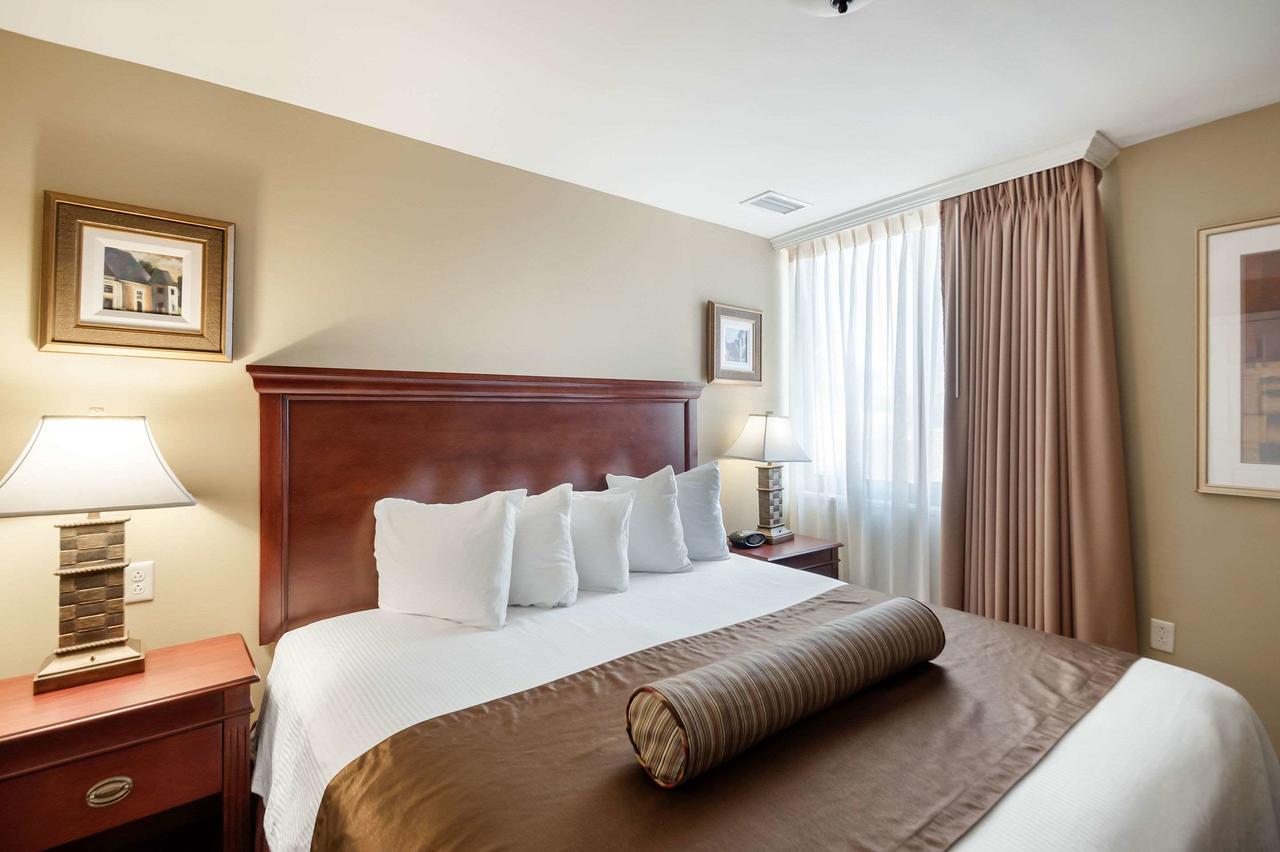 Clarion Collection Hotel Arlington Court Suites - thumb 20