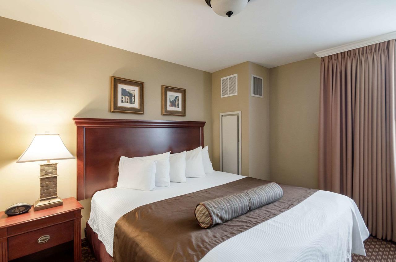 Clarion Collection Hotel Arlington Court Suites - thumb 38