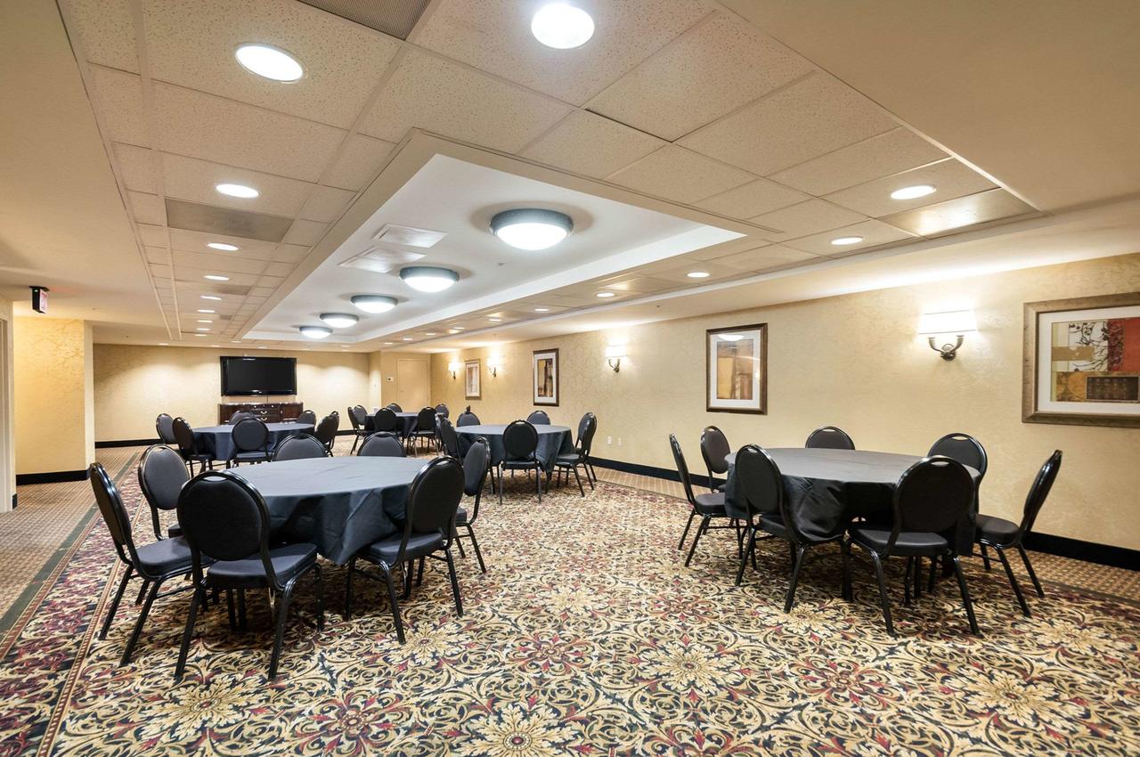 Clarion Collection Hotel Arlington Court Suites - thumb 28