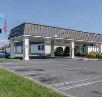 Motel 6 Staunton - Tourism House