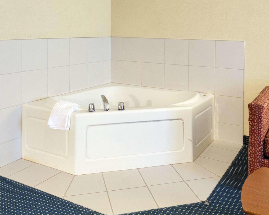 Comfort Suites Newport News Airport - thumb 23