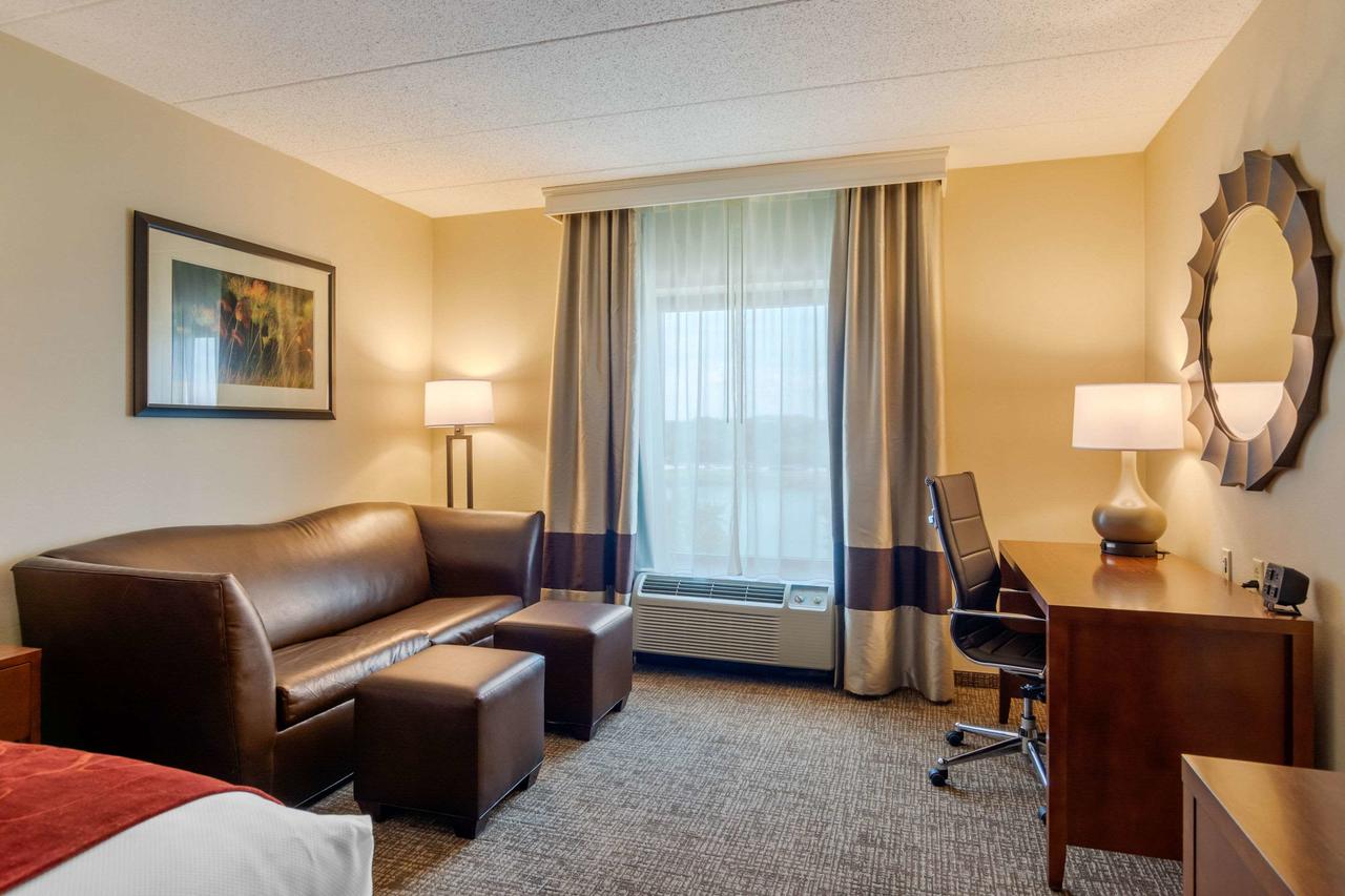 Comfort Suites Southpark - thumb 15